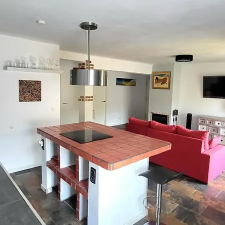 Cosy 2 Bedroom On 5 Floor With Balcony In The Centre Of Near The Playa- Spain Apartment Denia