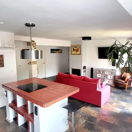 Apartment Cosy 2 Bedroom On 5 Floor With Balcony In The Centre Of Near The Playa- Spain