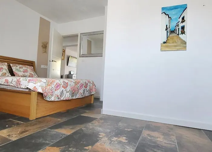 Cosy 2 Bedroom On 5 Floor With Balcony In The Centre Of Near The Playa- Spain *