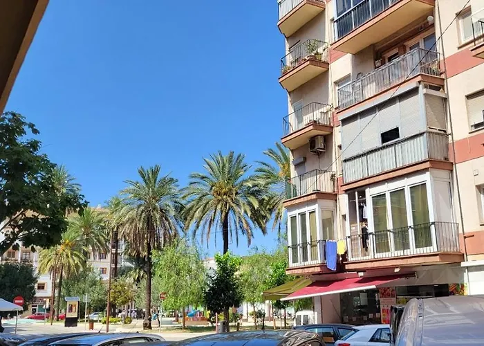 Апартаменти Cosy 2 Bedroom On 5 Floor With Balcony In The Centre Of Near The Playa- Spain Денія