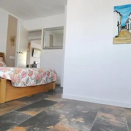 Cosy 2 Bedroom On 5 Floor With Balcony In The Centre Of Near The Playa- Spain *